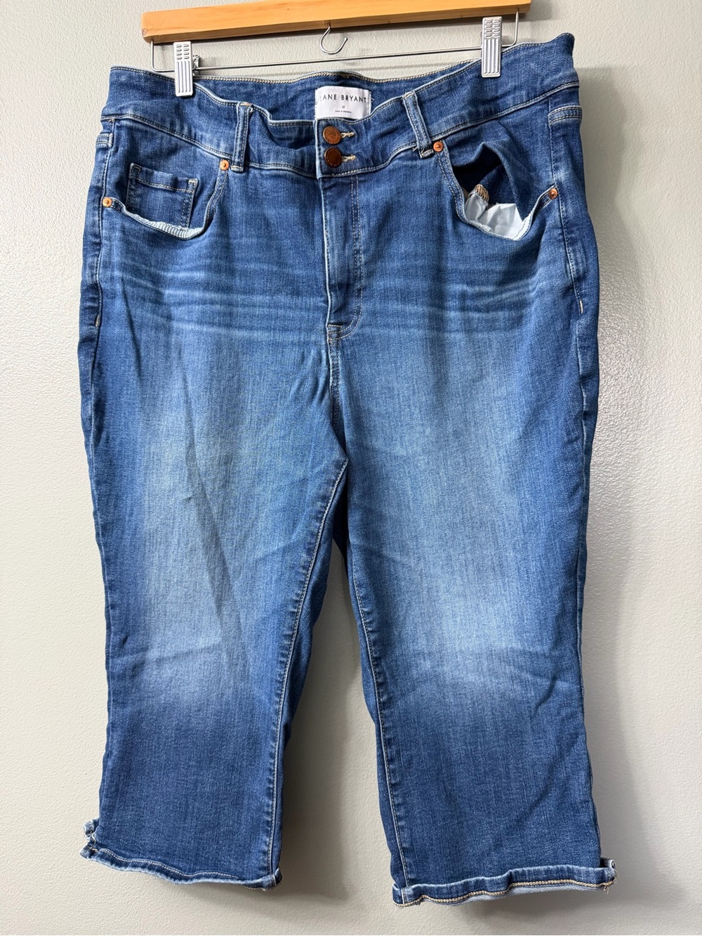 Lane Bryant high rise petal pusher Capri Jeans 18 Women's Denim Crop Jeans